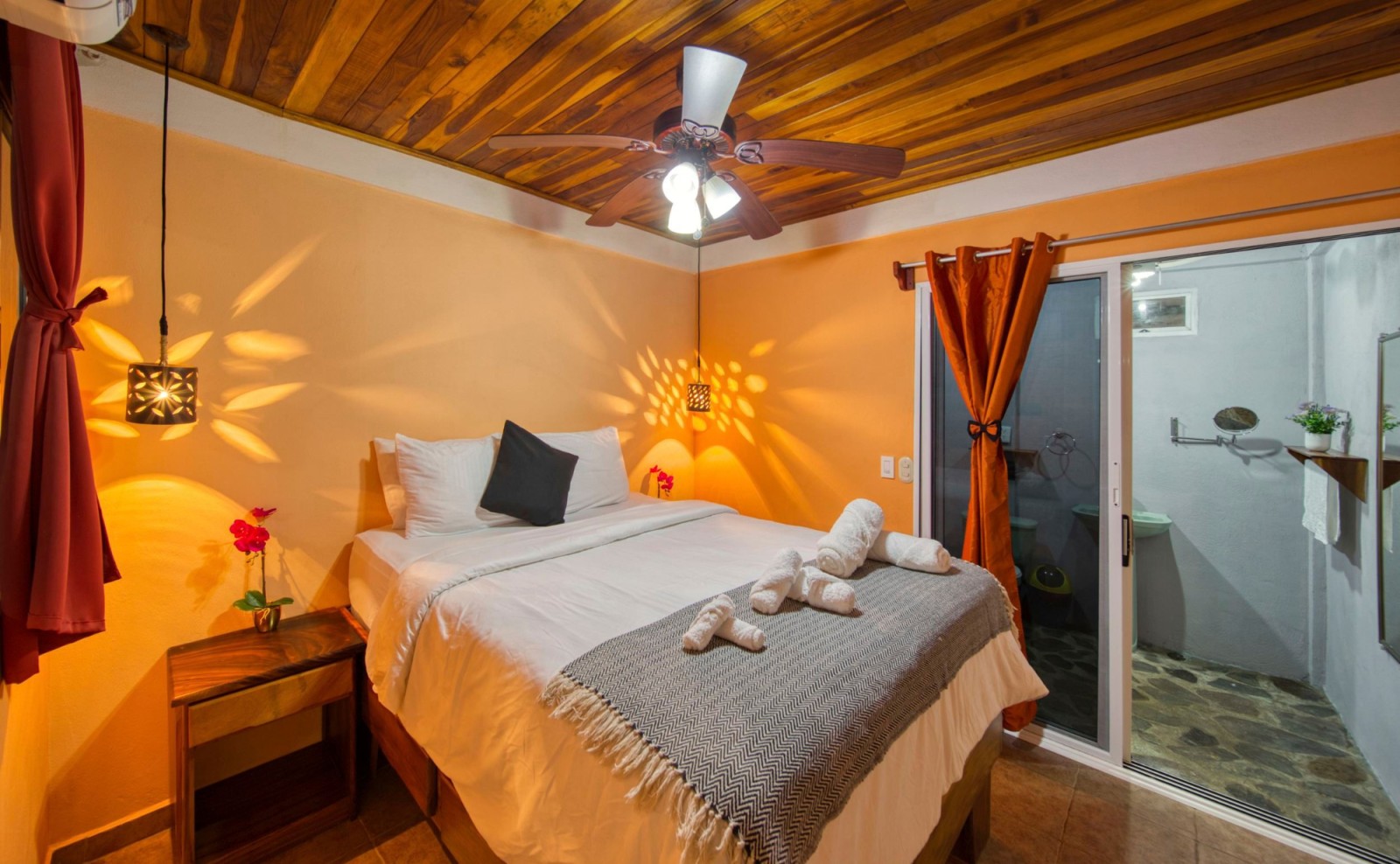 Bamboo Family room at Jungle's Edge