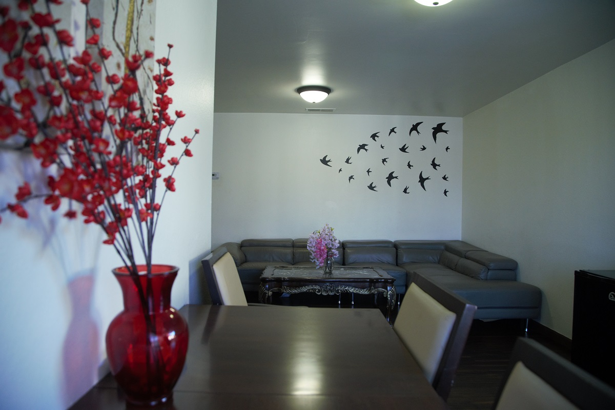 Little Saigon Inn — gallery preview 2