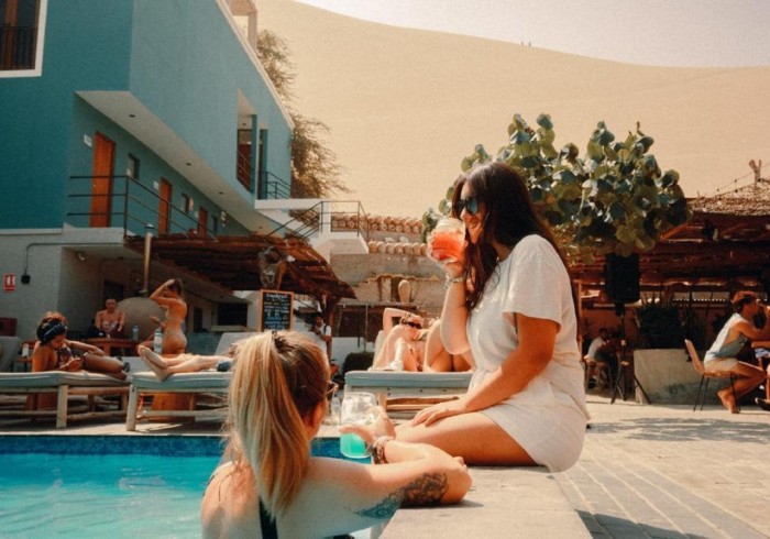Viajero Huacachina Hostel