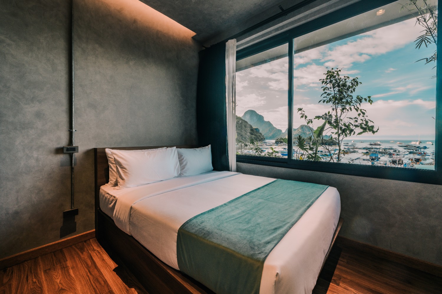 Queen Room with Sea View at Z Garden Hotel El Nido